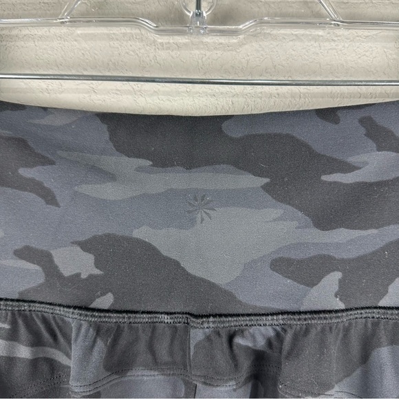 Athleta Black Camo Salutation Athletic Athleisure Jogger Joggers Pants Small - Picture 3 of 6